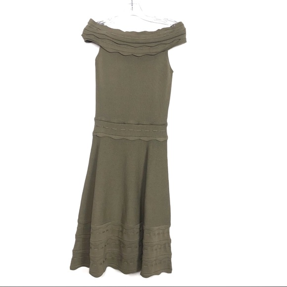 Tahari Dresses & Skirts - Tahari dress open shoulder bondage spandex 6